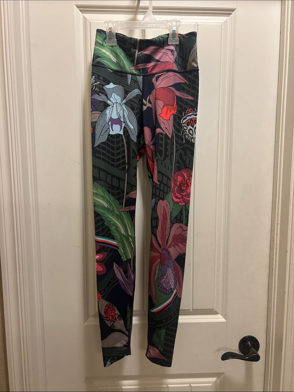 Nike Black Floral dri fit Leggings with Multicolor Blooms